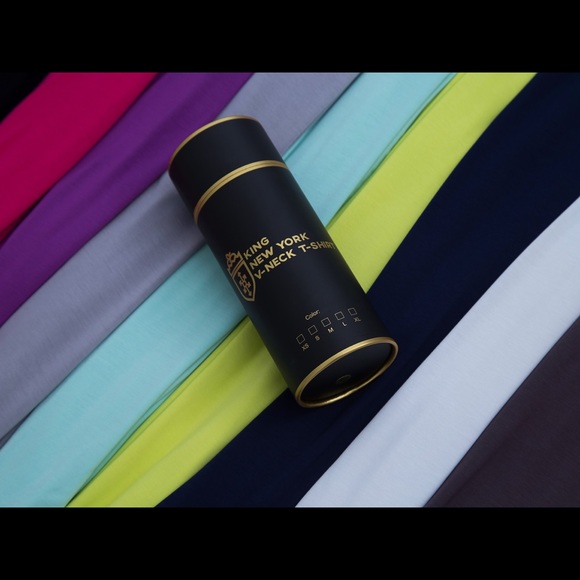 KING NEW YORK, V-NECK T-SHIRT, BLACK - Picture 6 of 14